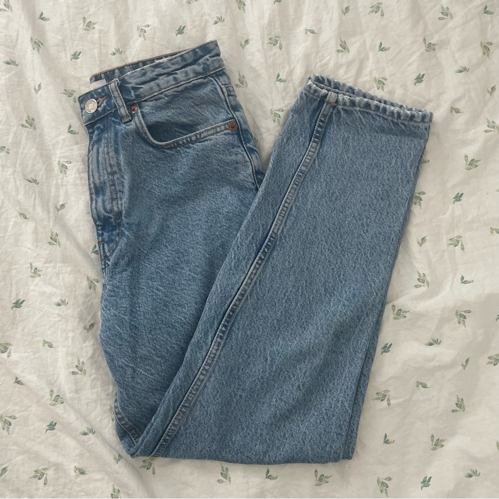 ‼️SOLD‼️ZARA - High Waist Light Wash Straight Leg Jeans